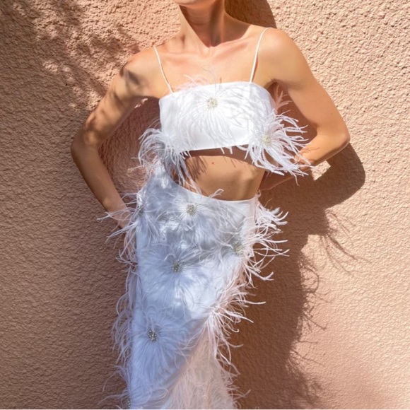MADE BY ISLA PARTY BRIDAL SET SECOND LOOK  WHITE FEATHER inspired by MADE BY ILA - Picture 1 of 13
